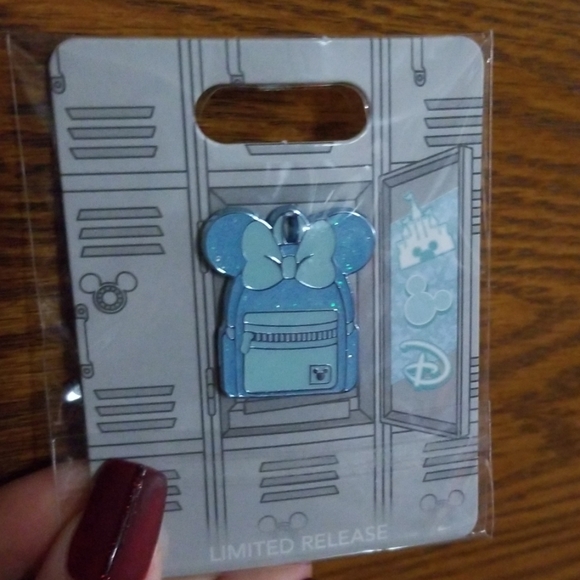 Disney Accessories - Arendelle aqua backpack pin